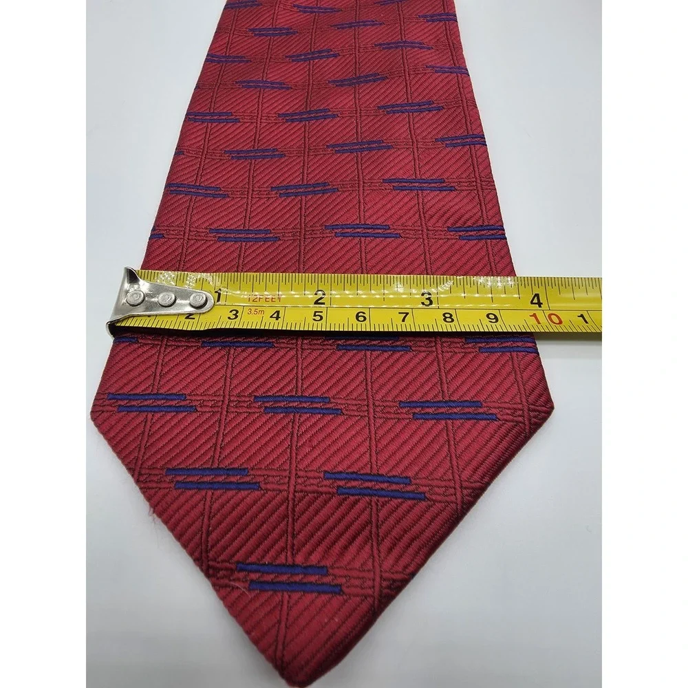 XMI Platinum 100% Silk Handmade in USA Red Blue Geometric Tie 58